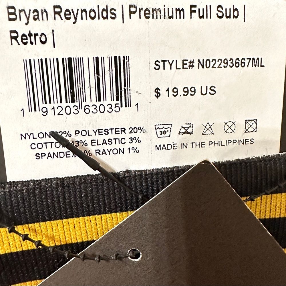 Strideline Bryan Reynolds 10 (Pirates) Retro Novelty Crew Socks - Picture 5 of 5